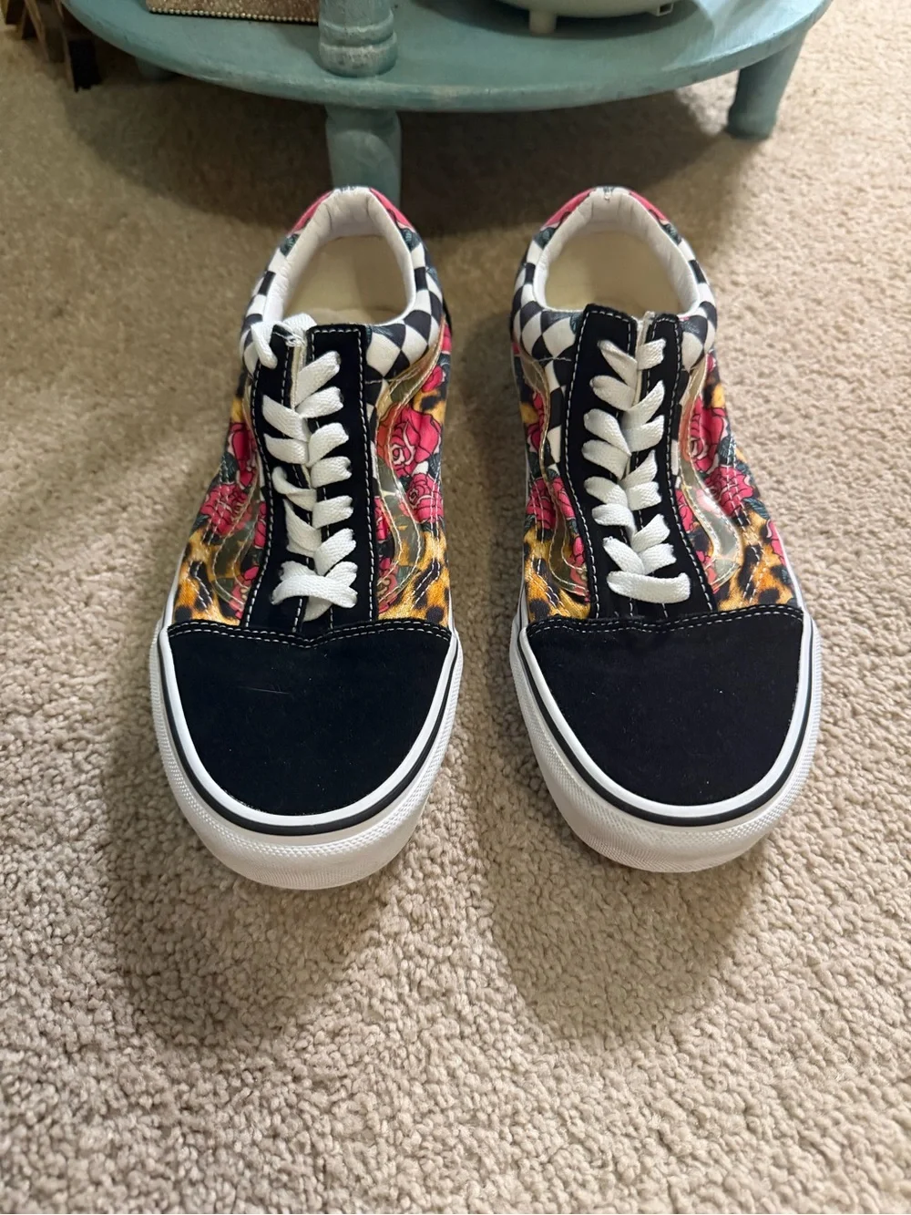 Vans Old Skool Rose/Animal Check Red Black Sneakers Mens 7 Women’s 8.5g